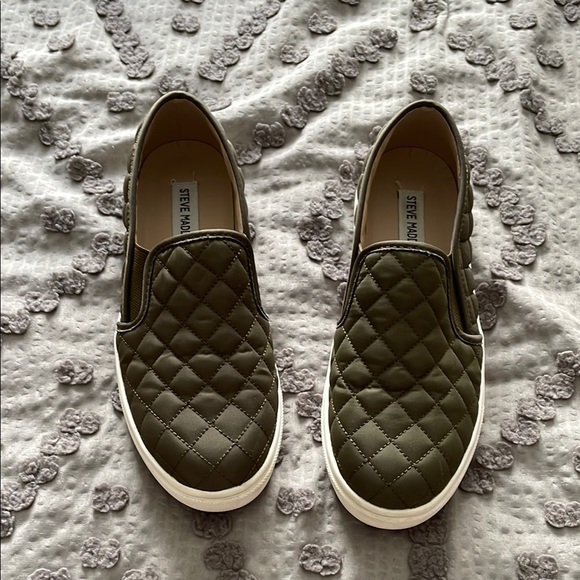 Steve Madden Olive Quilted Slip-Ons - Picture 1 of 7